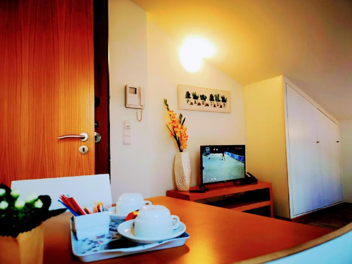 פונשל Casa Dos Avos Apartments מראה חיצוני תמונה